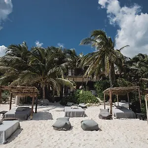 https://nest-tulum.quintano-roohotels.com